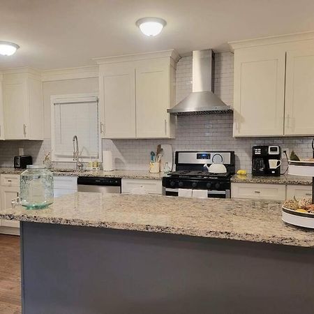 Refreshed!! Private 4Brms 2 Bath - 2 King Beds!! Villa Smyrna Exteriör bild