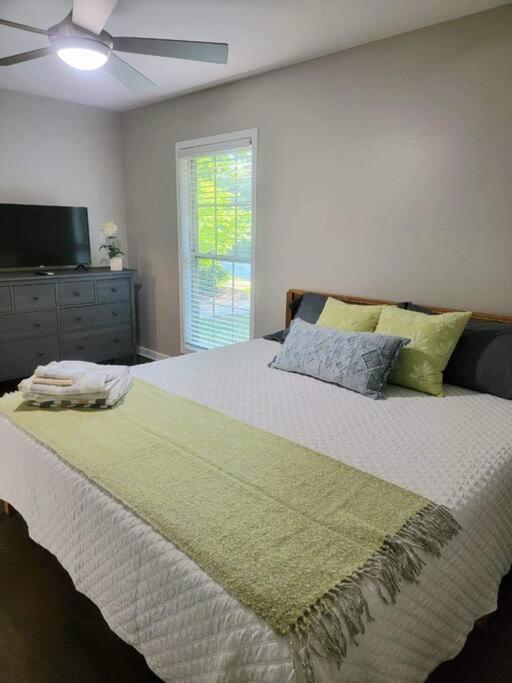 Refreshed!! Private 4Brms 2 Bath - 2 King Beds!! Villa Smyrna Exteriör bild